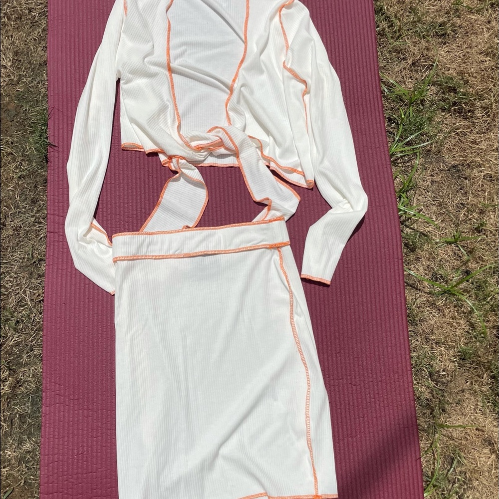 Skirt set never worn